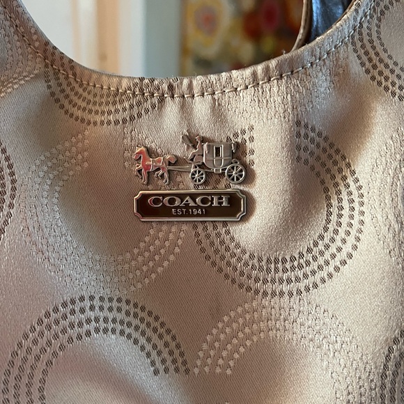 COACH Shoulder Bag ✨ - Picture 10 of 11